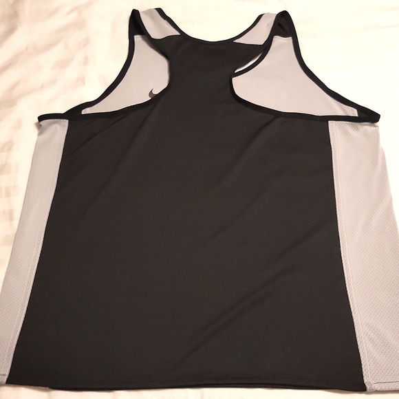 🌴 Nike Women's Black & Snake Print Workout Top 🖤 - Picture 6 of 6